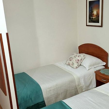 Apartments And Rooms Laura พาซิน ภายนอก รูปภาพ
