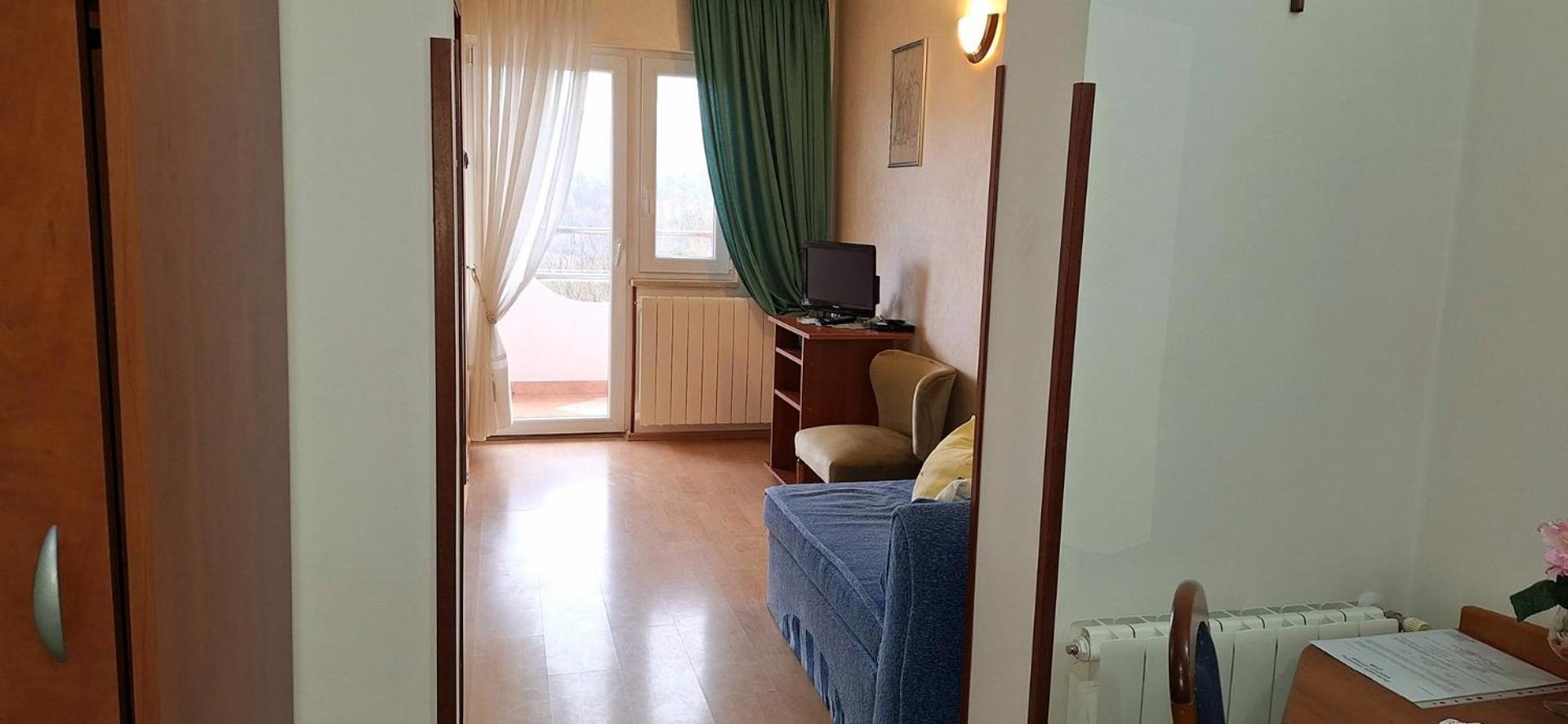 Apartments And Rooms Laura พาซิน ภายนอก รูปภาพ