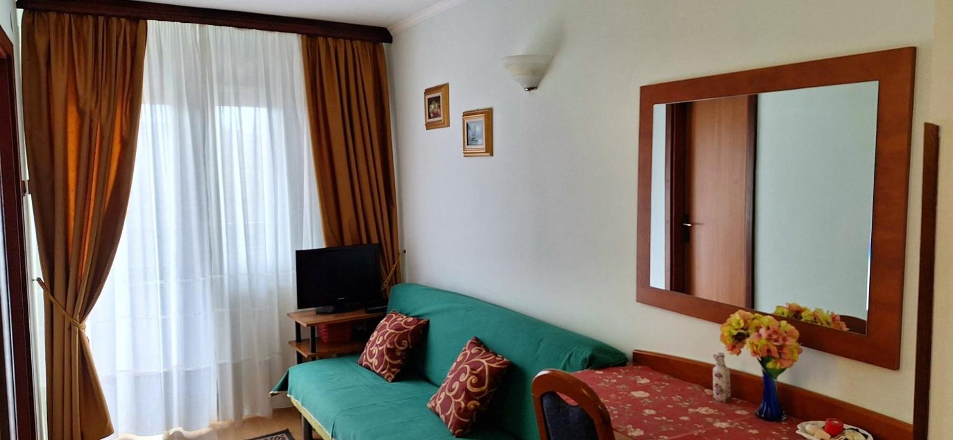 Apartments And Rooms Laura พาซิน ภายนอก รูปภาพ