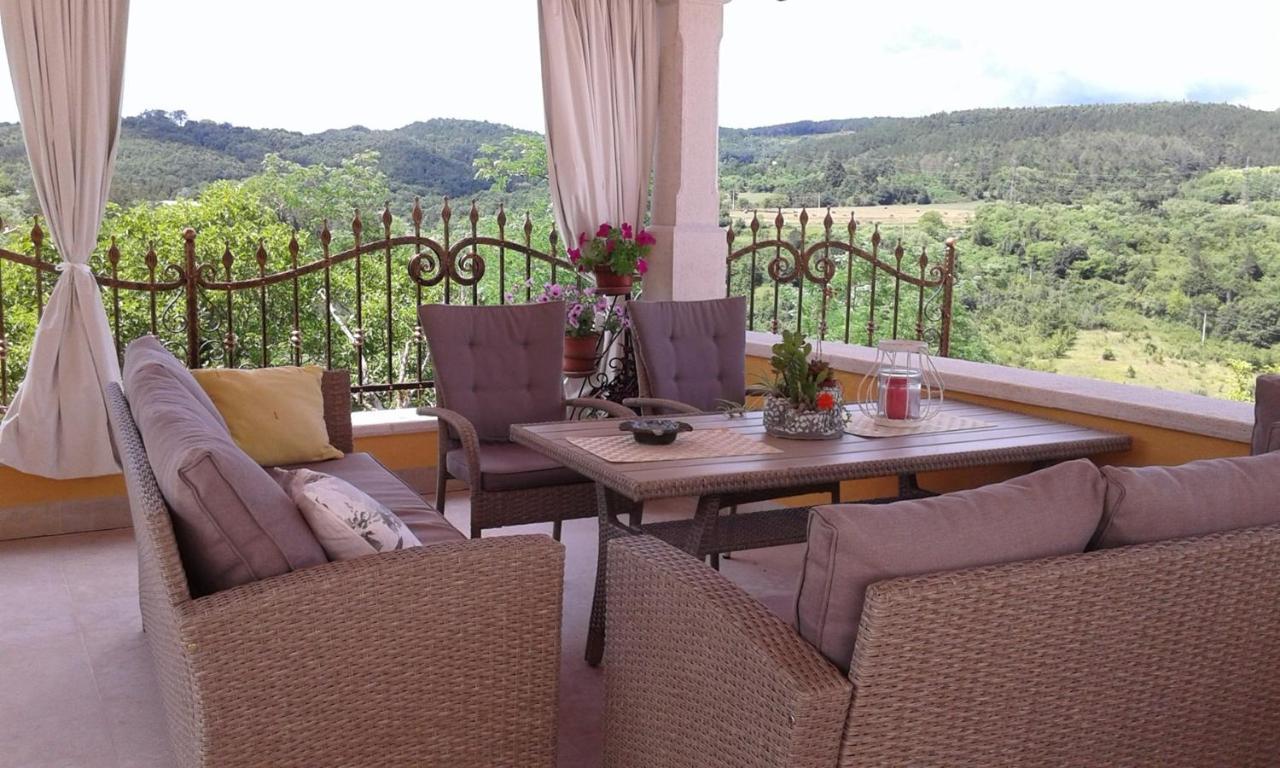 Apartments And Rooms Laura พาซิน ภายนอก รูปภาพ